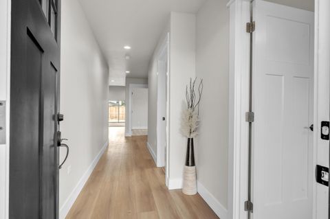 Tiny photo for 51779 Morning Pine Drive #134, La Pine, OR 97739 (MLS # 220195955)