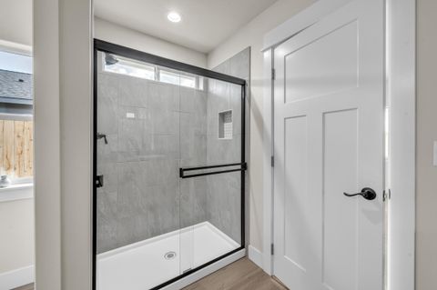 Tiny photo for 51779 Morning Pine Drive #134, La Pine, OR 97739 (MLS # 220195955)