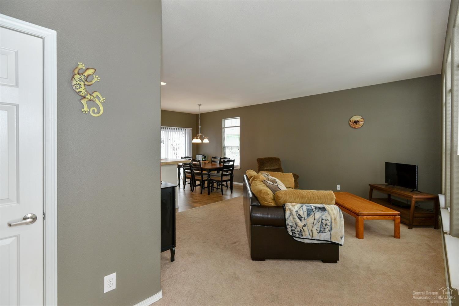 Pines At Sisters - Residential