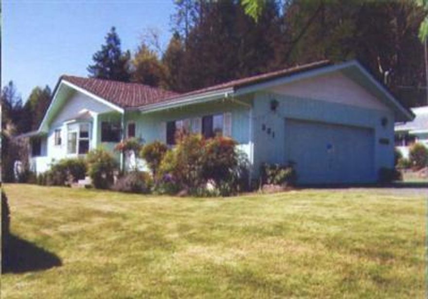 2nd Agent: Elaine Lake 660-5435. Irr Prop Close In To City Of Rr. 8.9 Ac Zoned Sr2.5, 1688 Sf Hm, Shop, Barn, Rv Pkng, Views, Grt Wtrfall (Manmade) + Dbl Wide Mfg Hm For Rental. Ask For Jerry Or Elaine. Wdstv Not Incld. T&D And Whole Hm Insp On File.