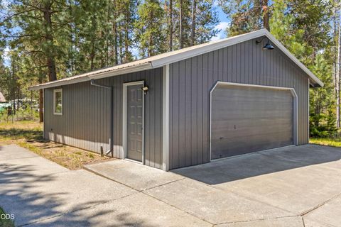 Tiny photo for 16101 Park Drive, La Pine, OR 97739 (MLS # 220222868)