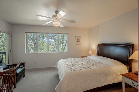 Tiny photo for 590 Taylor Street, Ashland, OR 97520 (MLS # 220223937)