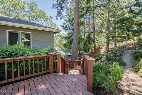 Tiny photo for 590 Taylor Street, Ashland, OR 97520 (MLS # 220223937)