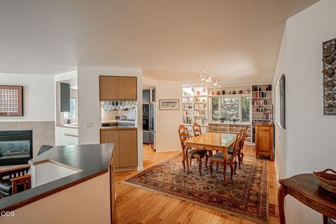 Tiny photo for 590 Taylor Street, Ashland, OR 97520 (MLS # 220223937)