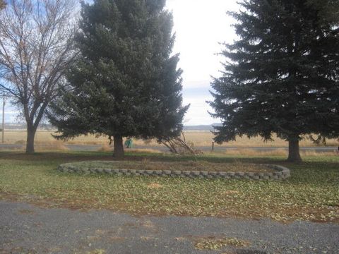 Tiny photo for 20954 S Poe Valley Road, Klamath Falls, OR 97603 (MLS # 220207149)