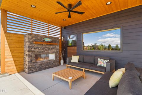 Tiny photo for 471 E Diamond Peak Avenue, Sisters, OR 97759 (MLS # 220223209)