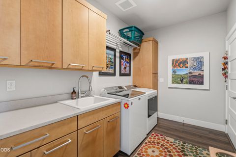 Tiny photo for 471 E Diamond Peak Avenue, Sisters, OR 97759 (MLS # 220223209)