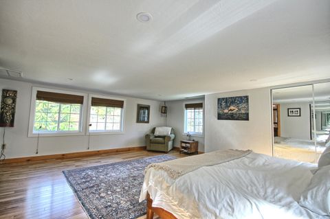 Tiny photo for 5355 Coleman Creek Road, Medford, OR 97501 (MLS # 220217158)