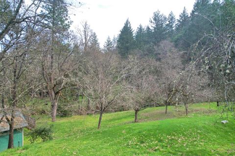 Tiny photo for 5355 Coleman Creek Road, Medford, OR 97501 (MLS # 220217158)