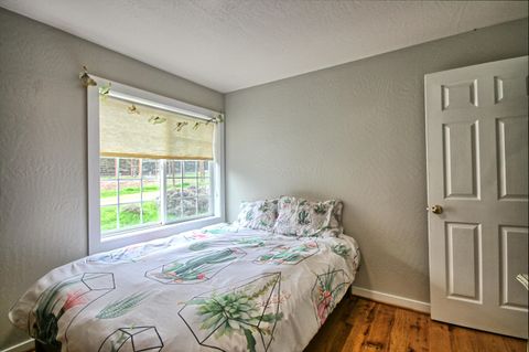 Tiny photo for 5355 Coleman Creek Road, Medford, OR 97501 (MLS # 220217158)