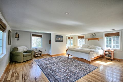 Tiny photo for 5355 Coleman Creek Road, Medford, OR 97501 (MLS # 220217158)