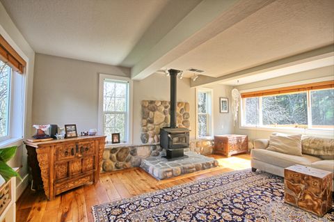 Tiny photo for 5355 Coleman Creek Road, Medford, OR 97501 (MLS # 220217158)