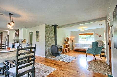 Tiny photo for 5355 Coleman Creek Road, Medford, OR 97501 (MLS # 220217158)