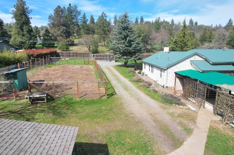 Tiny photo for 5355 Coleman Creek Road, Medford, OR 97501 (MLS # 220217158)