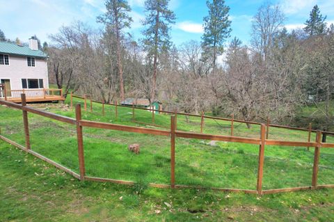 Tiny photo for 5355 Coleman Creek Road, Medford, OR 97501 (MLS # 220217158)