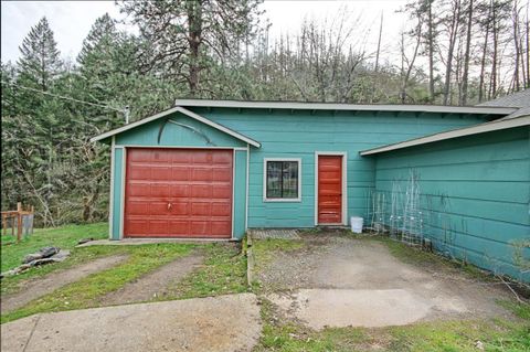 Tiny photo for 5355 Coleman Creek Road, Medford, OR 97501 (MLS # 220217158)
