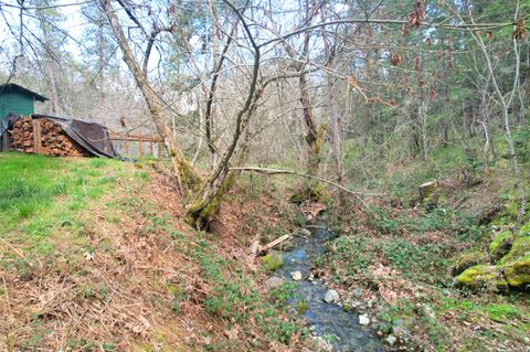 Tiny photo for 5355 Coleman Creek Road, Medford, OR 97501 (MLS # 220217158)