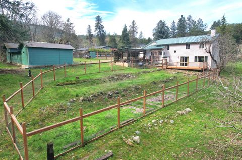 Tiny photo for 5355 Coleman Creek Road, Medford, OR 97501 (MLS # 220217158)