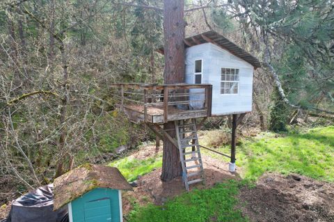 Tiny photo for 5355 Coleman Creek Road, Medford, OR 97501 (MLS # 220217158)