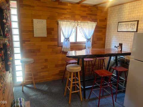 Tiny photo for 46929 Glendale Street, Chiloquin, OR 97624 (MLS # 220226854)