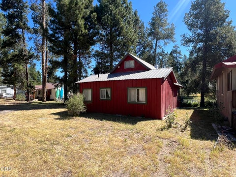 Tiny photo for 46929 Glendale Street, Chiloquin, OR 97624 (MLS # 220226854)