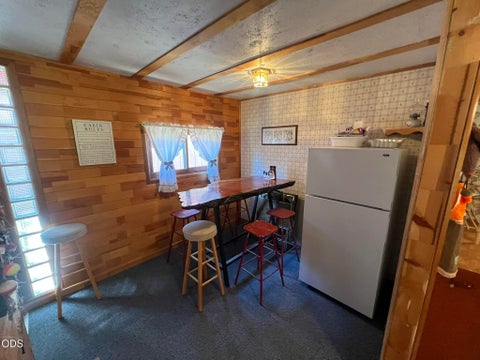 Tiny photo for 46929 Glendale Street, Chiloquin, OR 97624 (MLS # 220226854)