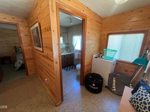 Tiny photo for 46929 Glendale Street, Chiloquin, OR 97624 (MLS # 220226854)