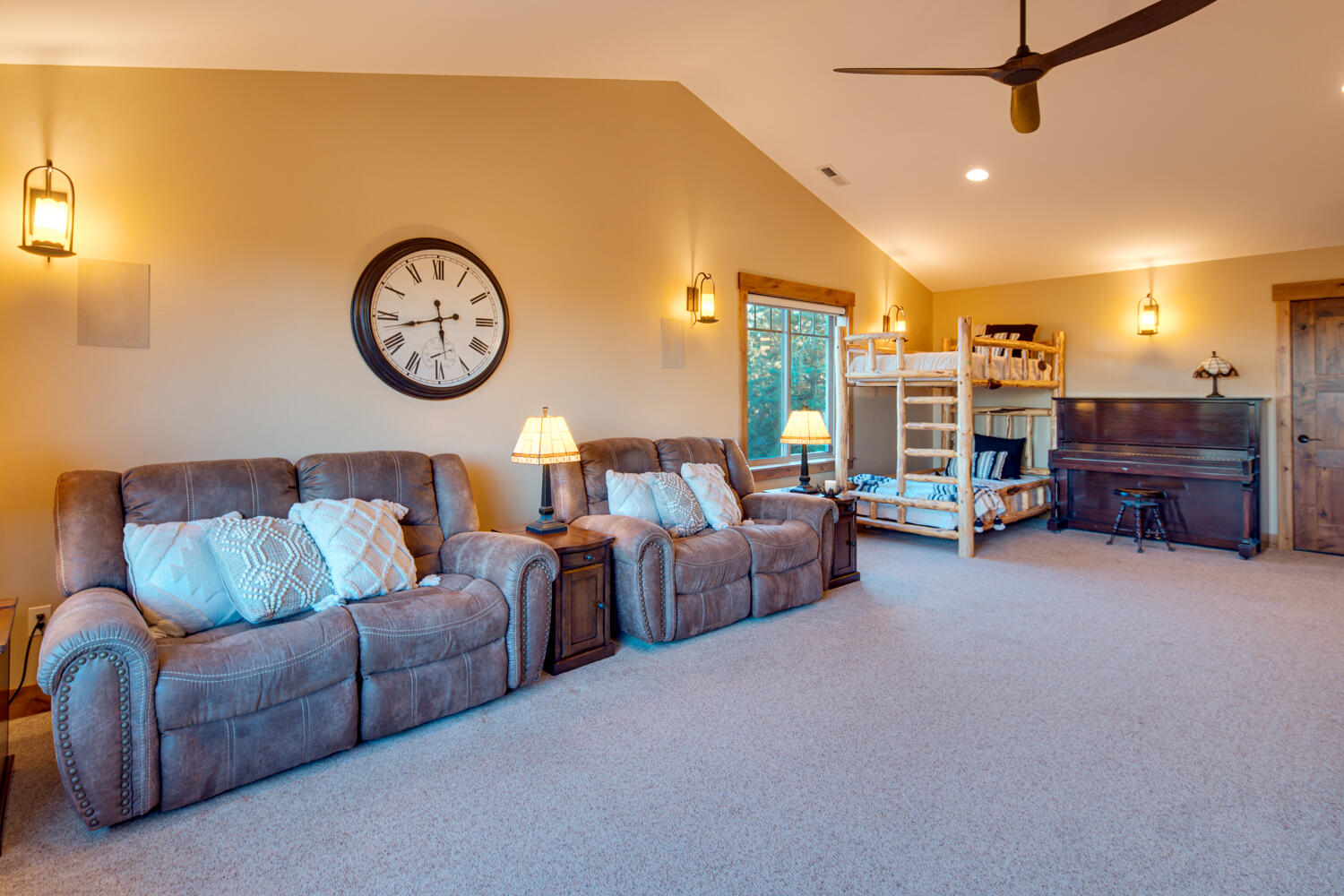 Eagle Crest - Residential