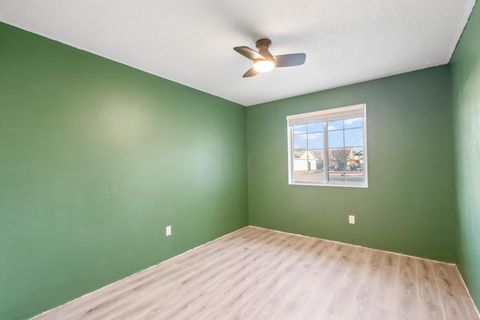 Tiny photo for 986 NE Mahogany Street, Prineville, OR 97754 (MLS # 220215457)