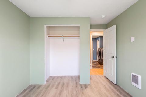 Tiny photo for 986 NE Mahogany Street, Prineville, OR 97754 (MLS # 220215457)