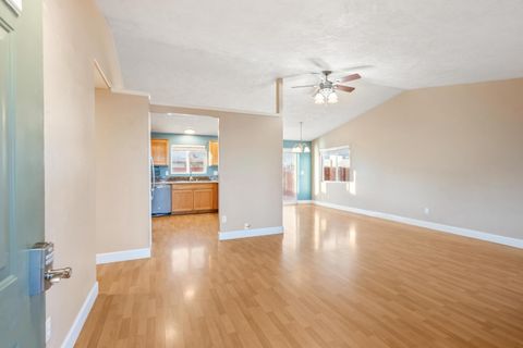 Tiny photo for 986 NE Mahogany Street, Prineville, OR 97754 (MLS # 220215457)