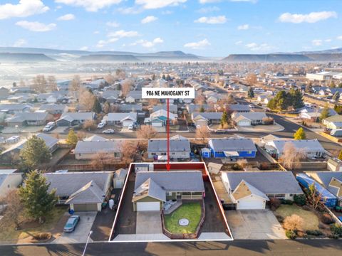 Tiny photo for 986 NE Mahogany Street, Prineville, OR 97754 (MLS # 220215457)