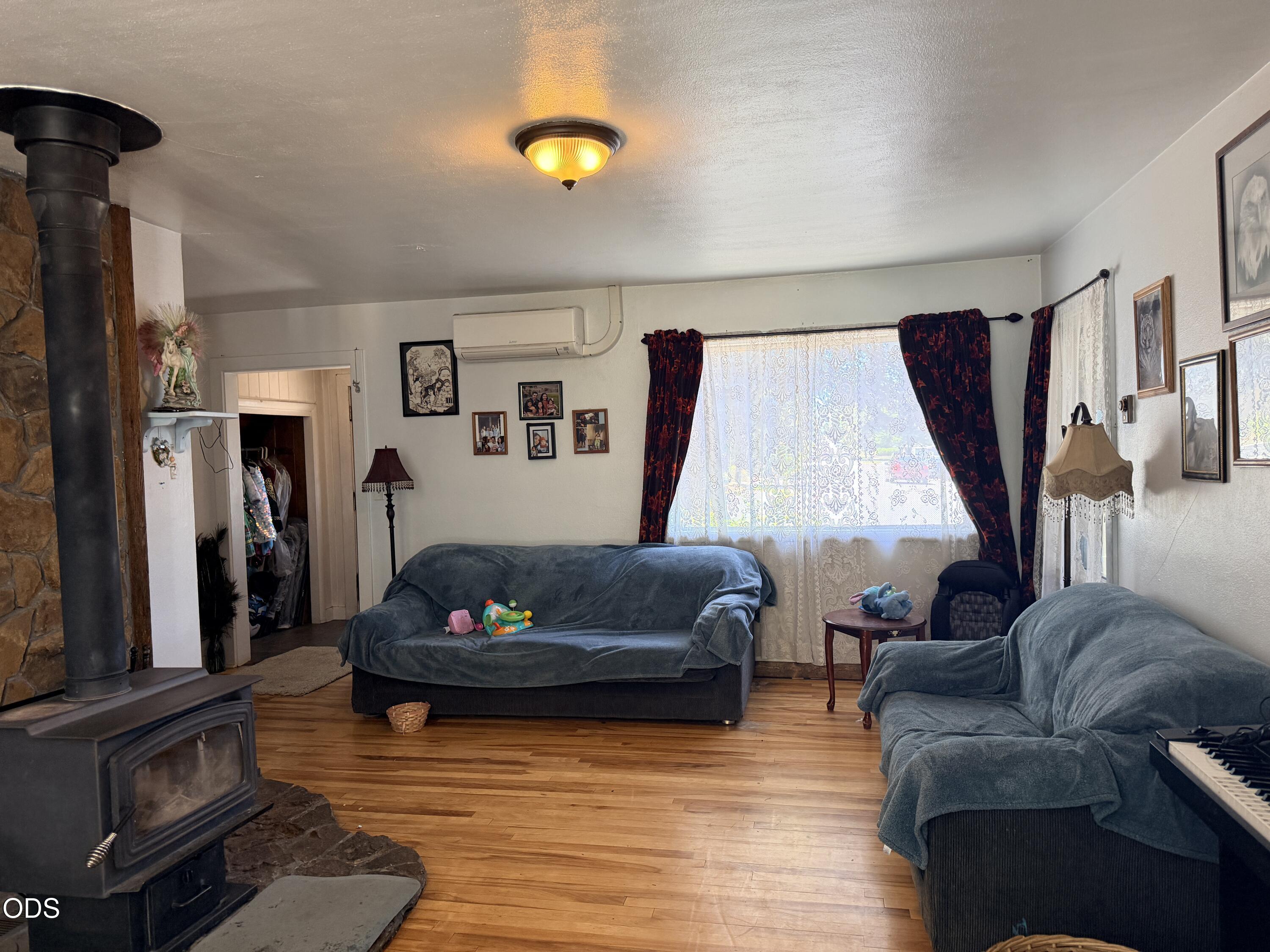 862 NE 8th Street