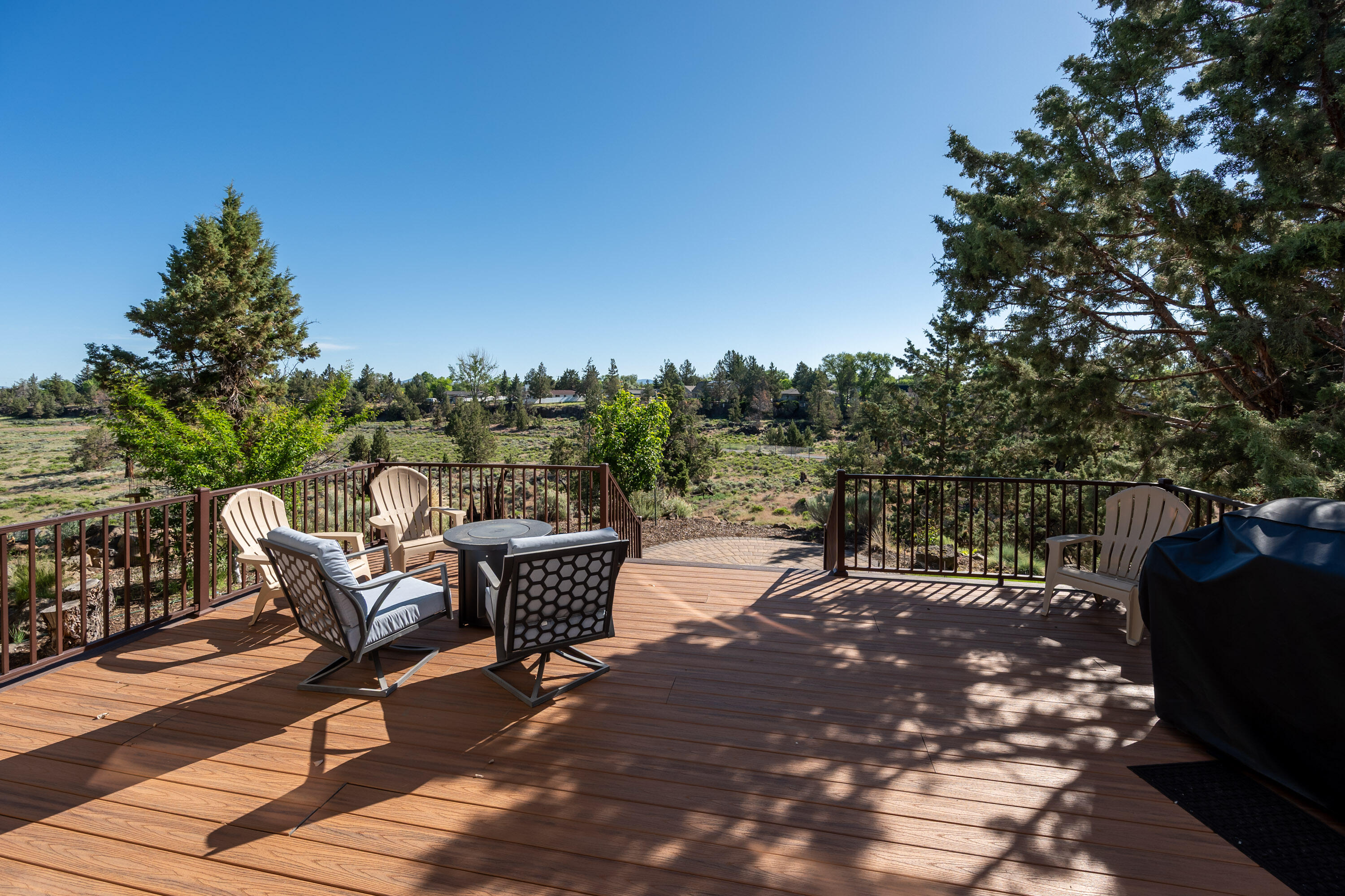 1354 SW Rimrock Way