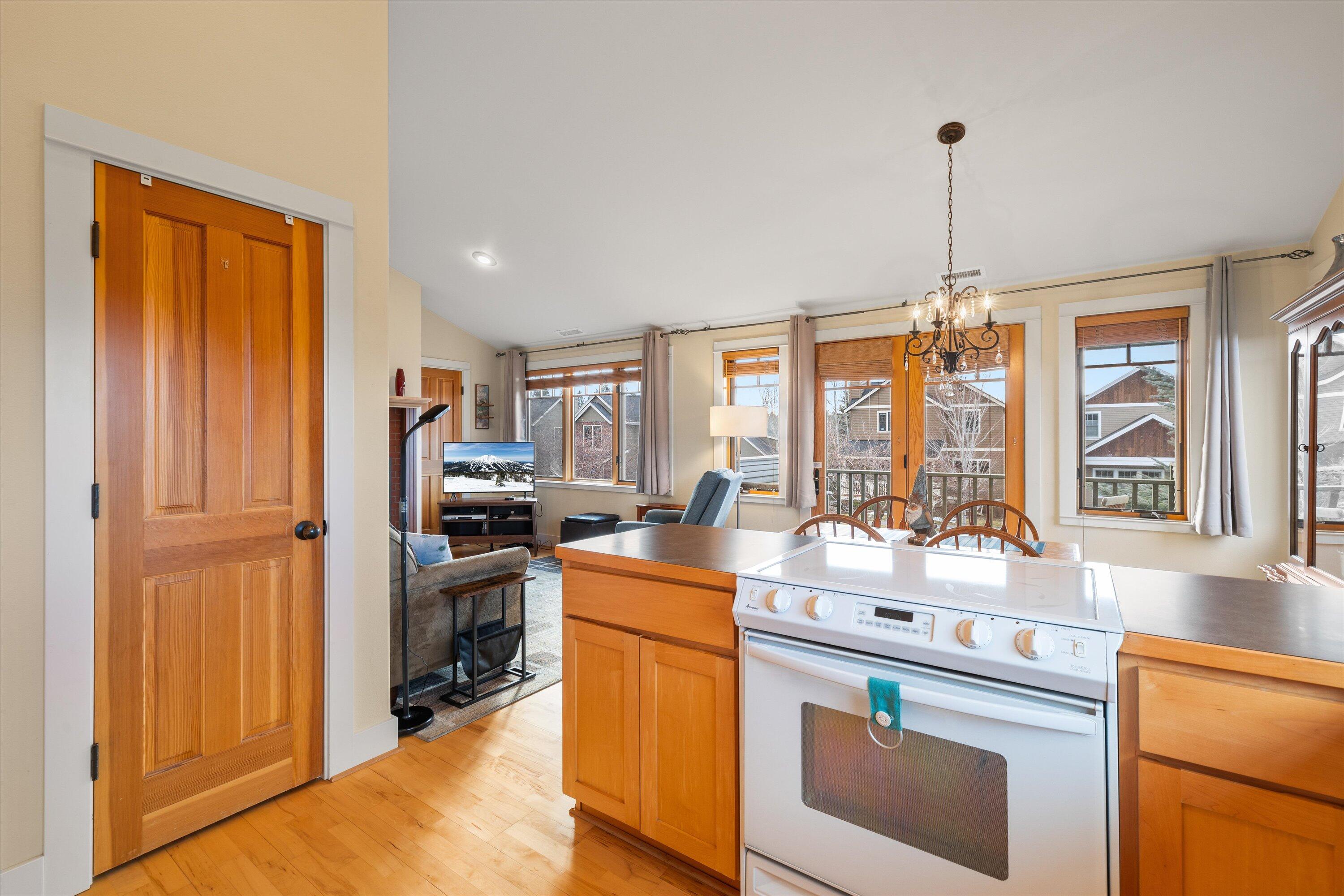 Pine Meadow Vill - Residential