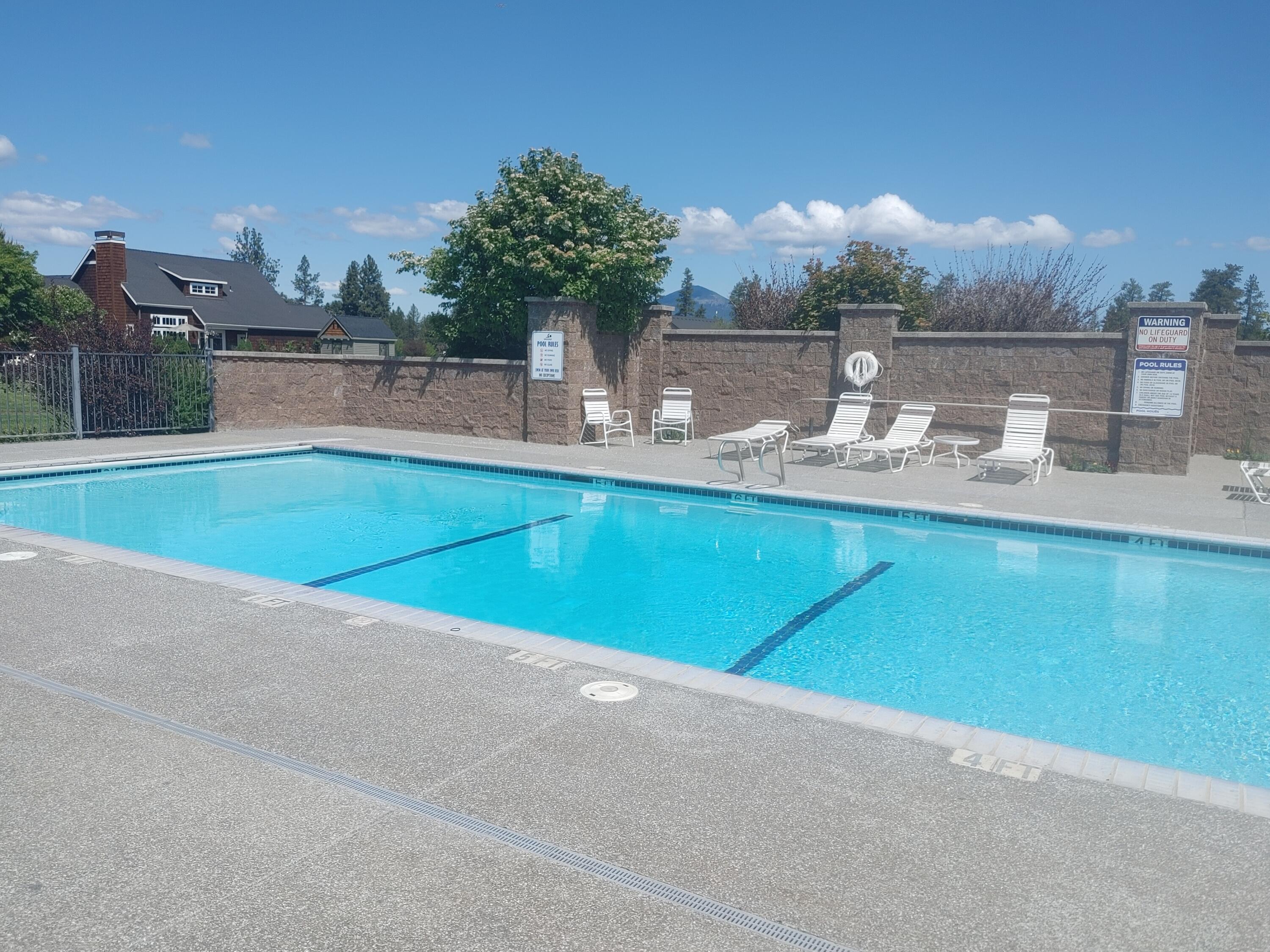 Pine Meadow Vill - Residential