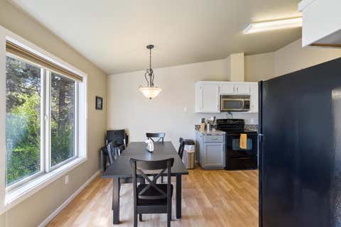 Tiny photo for 986 SE Centennial Street, Bend, OR 97702 (MLS # 220226675)