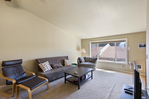 Tiny photo for 986 SE Centennial Street, Bend, OR 97702 (MLS # 220226675)