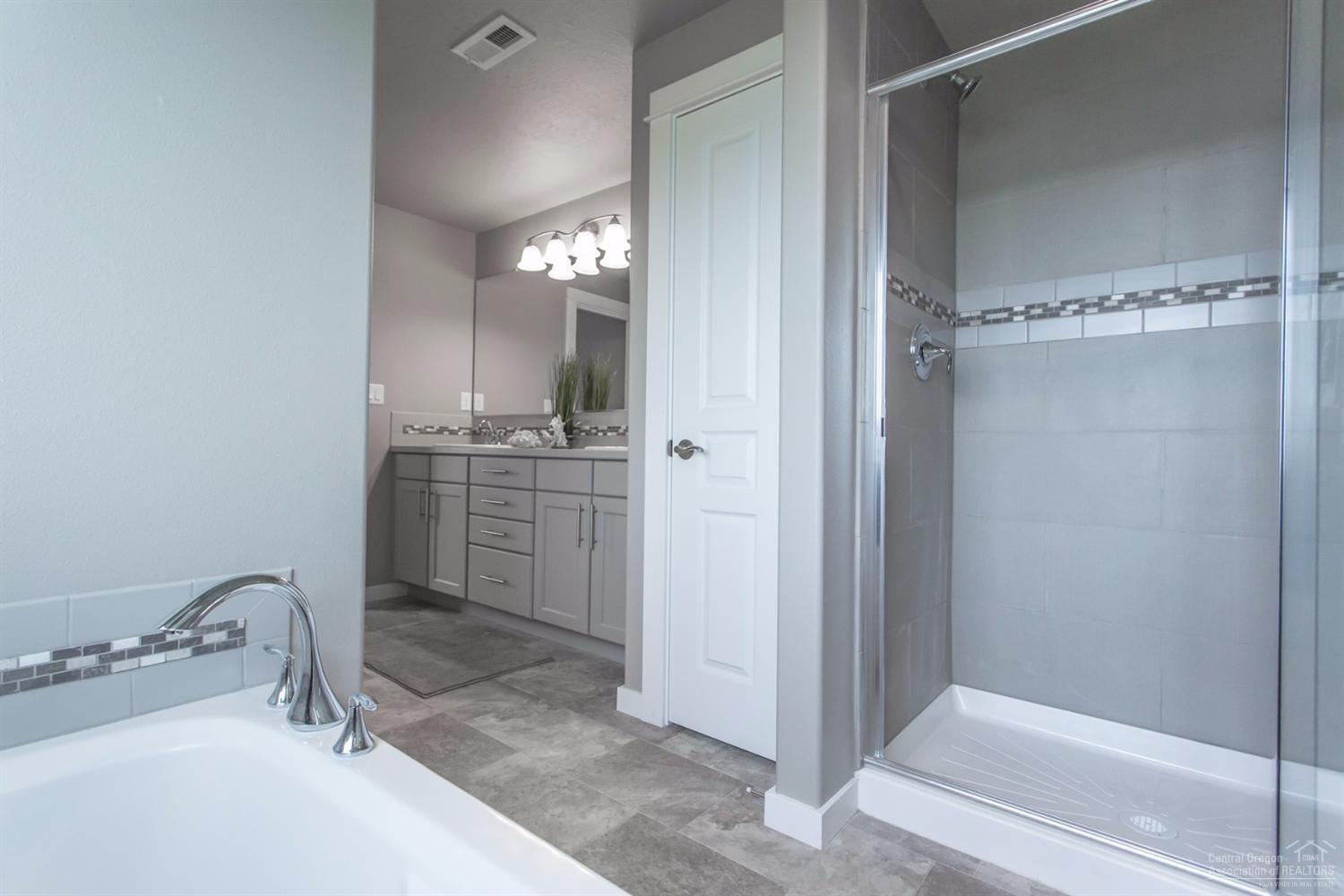 Pettigrew Place - Residential