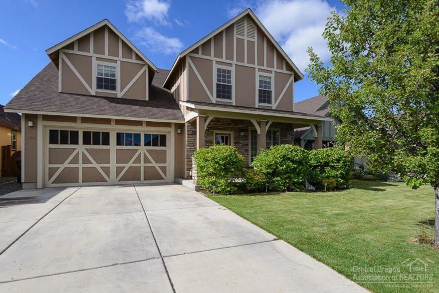 Beautiful home built by Woodhill Homes with many upgraded features! Great room featuring gas fireplace with slate surround. Spacious kitchen with stainless appliances, pantry, tile counters, hardwood floor. Butler's pantry adjacent to dining room. Master suite with vaulted ceiling. Master bath with double vanity, soaking tub, walk-in closet, tile counters & floor. Laundry room, den & large bonus room with closet that could be 4th bedroom. Paver patio, large fenced backyard, double car garage & central AC.