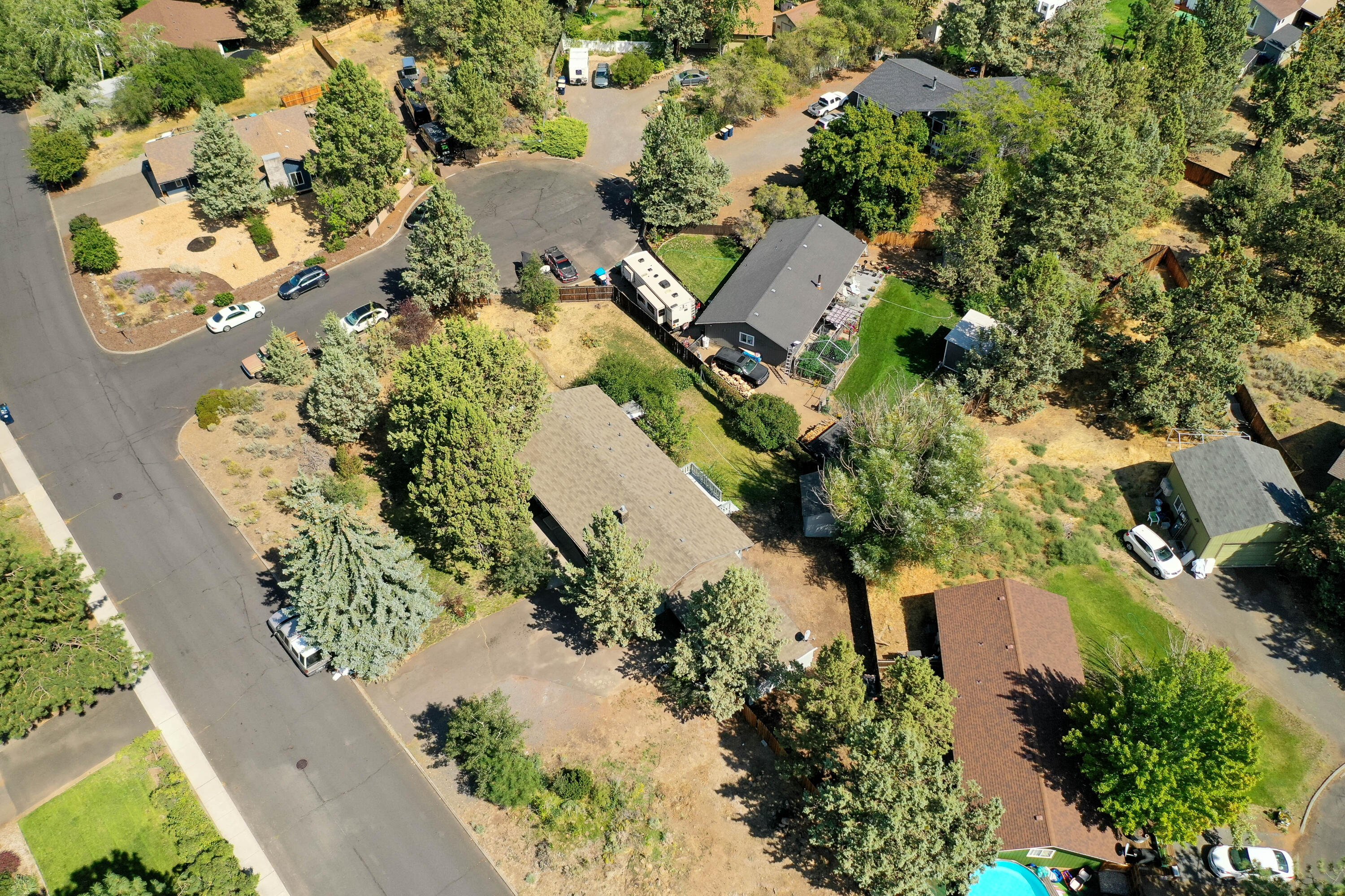 Hunters Circle - Residential