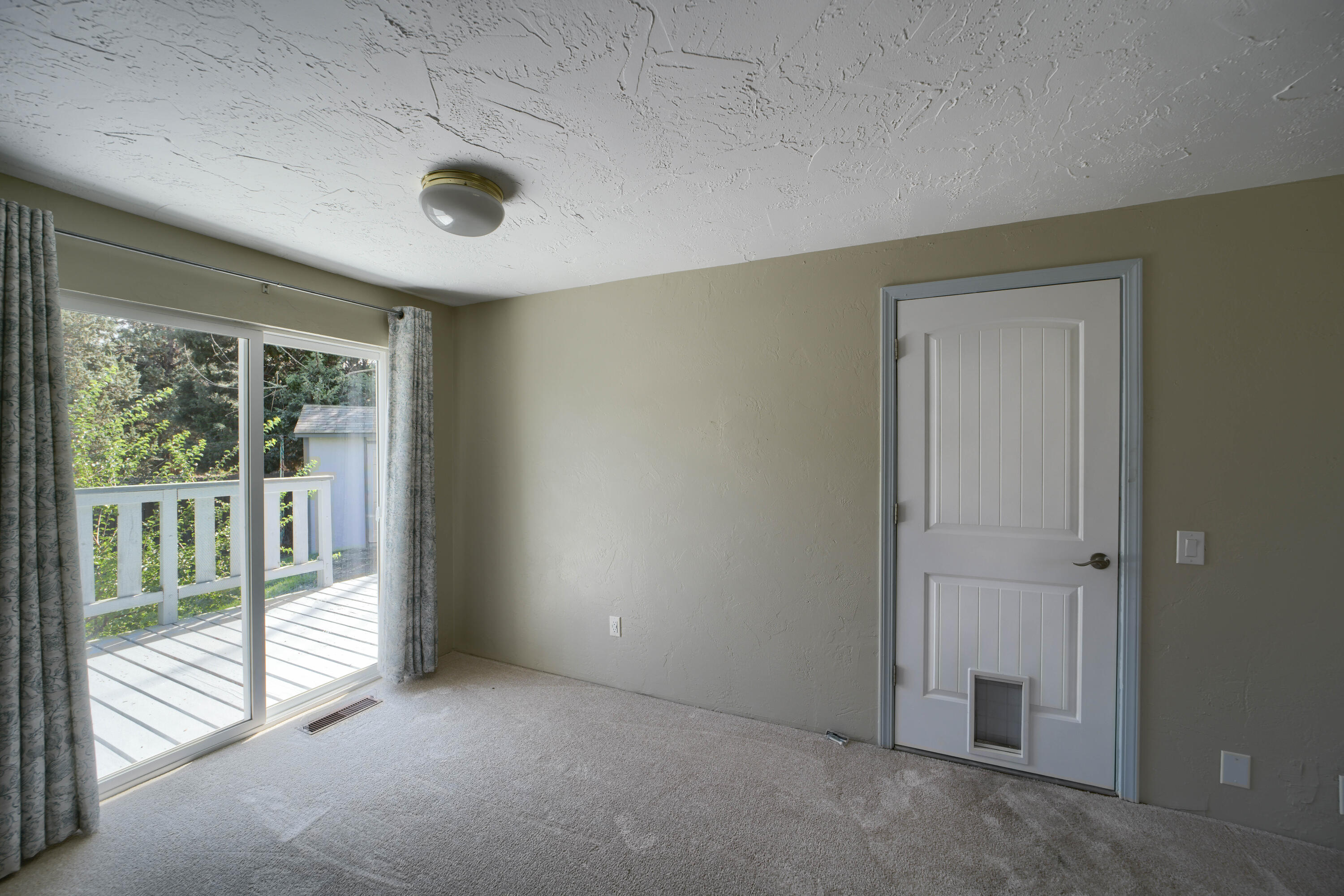 Hunters Circle - Residential