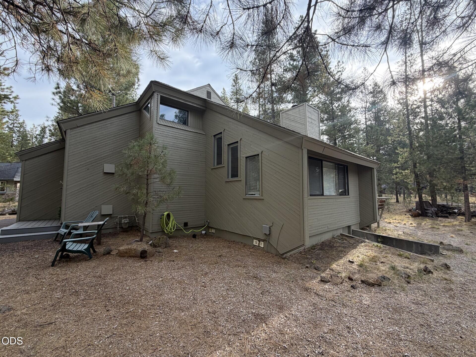 57384 Acacia Lane