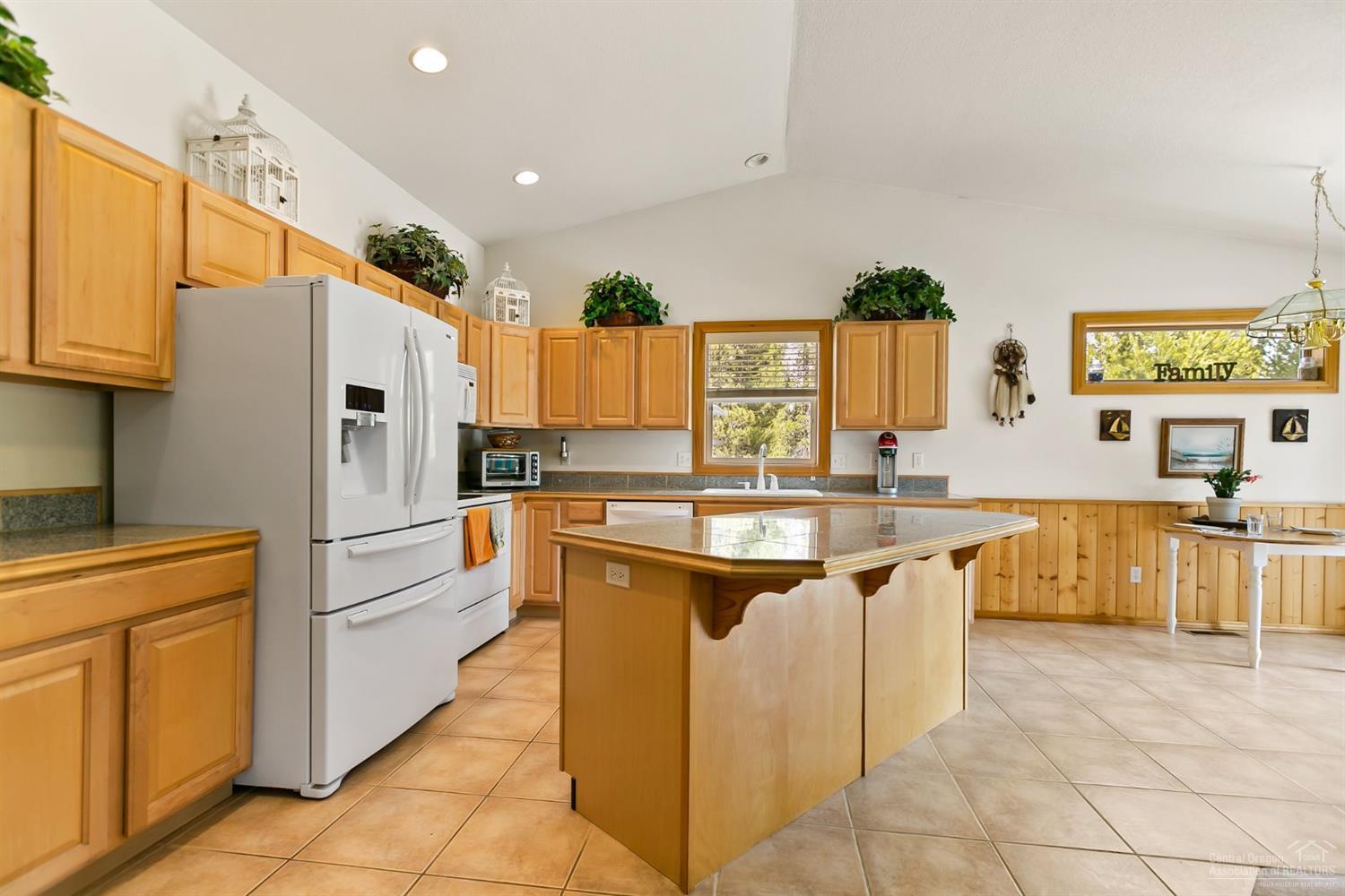 Sun Forest Estates - Residential