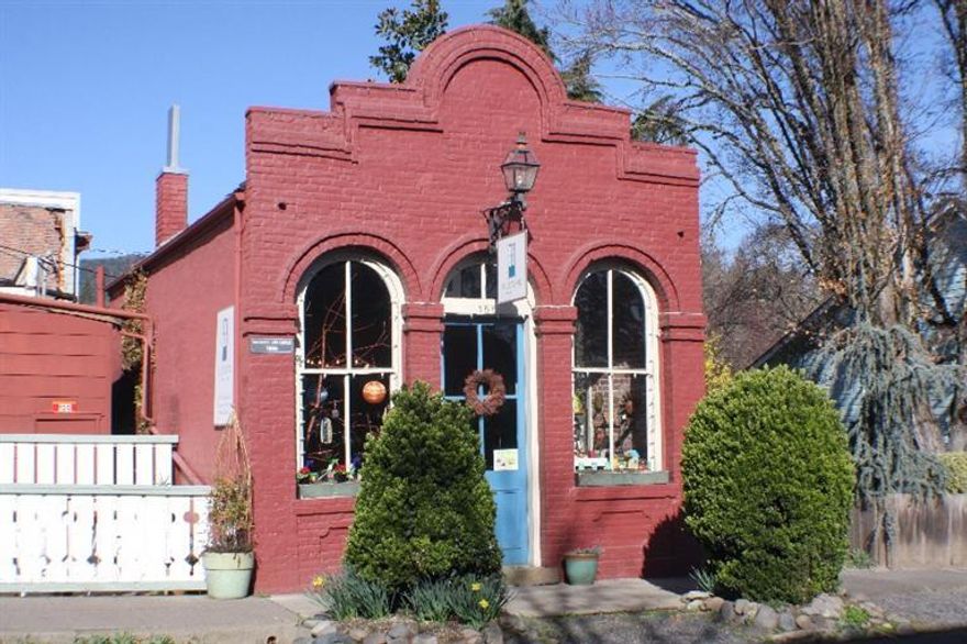 Wonderful historic building - A jewel of Jacksonville. Originally constructed in 1886 as the Kahler Law Office. Fantastic high traffic location in the historic core of downtown Jacksonville. Original wood floors, brick interior & exterior - Nice open space with high ceilings, office area, & bathroom. New gas heat & AC System in 2001. This use to be a two story building and the home of Robbie Collins, a well known figure in Jacksonville. This is zoned HC and has been used as a house, a retail story, and a office. There is a toilet and sink in back but no shower. Registered with National Trust for Historical Preservation. Incredible charm throughout this delightful property. The previous tenant paid $1250 per month.