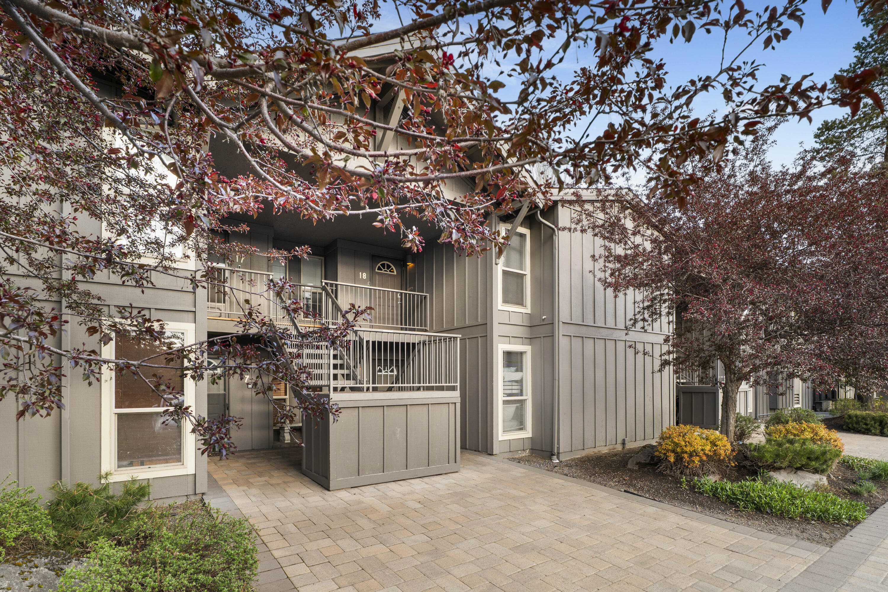 57057 Abbot House Lane # 8