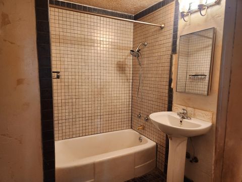 Tiny photo for 385 SE B Street, Madras, OR 97741 (MLS # 220211713)