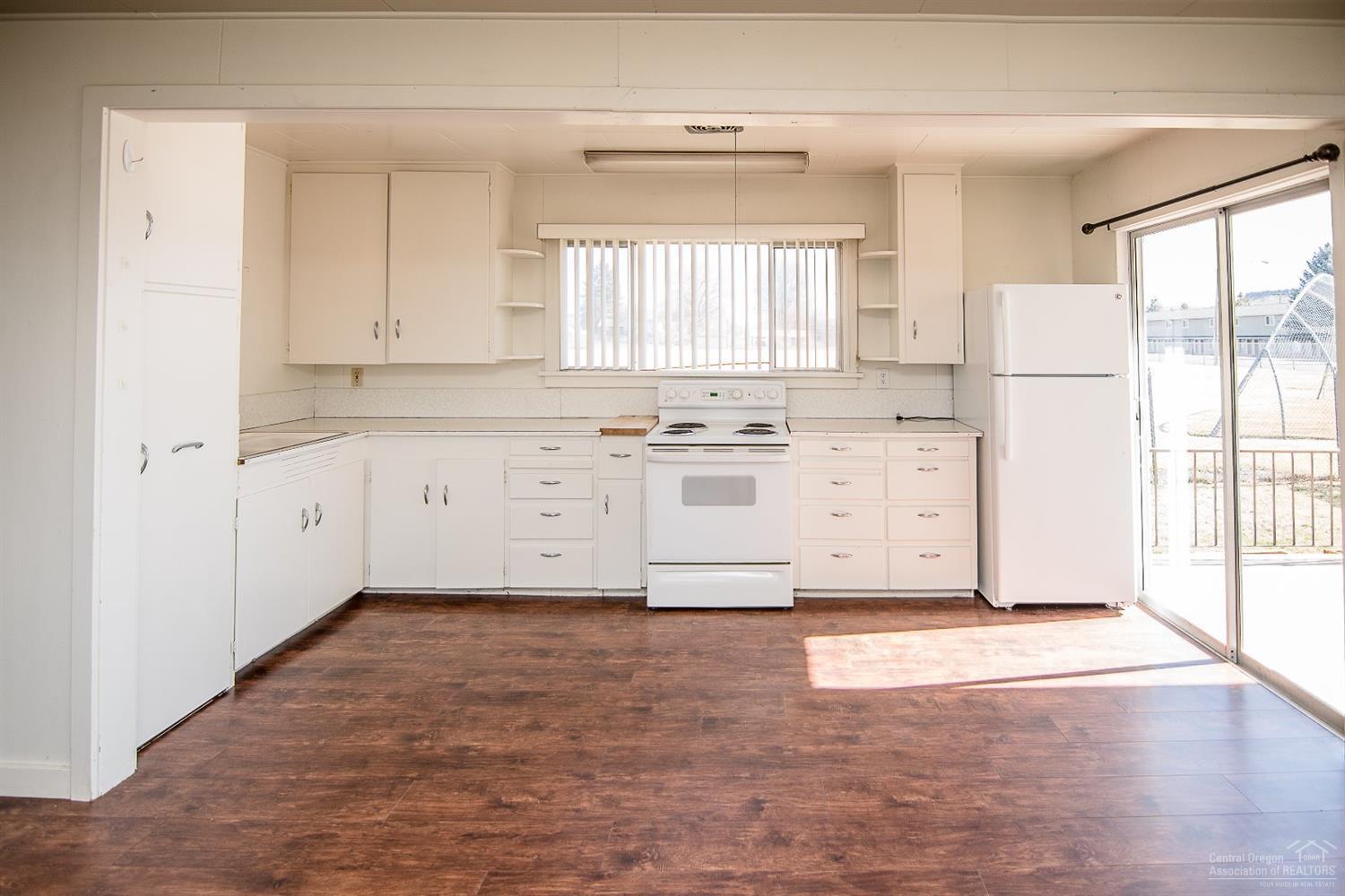 Oregon + Western - Residential