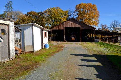 Tiny photo for 6181 Lower River Road, Grants Pass, OR 97526 (MLS # 220215523)