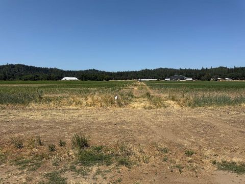 Tiny photo for 6181 Lower River Road, Grants Pass, OR 97526 (MLS # 220215523)